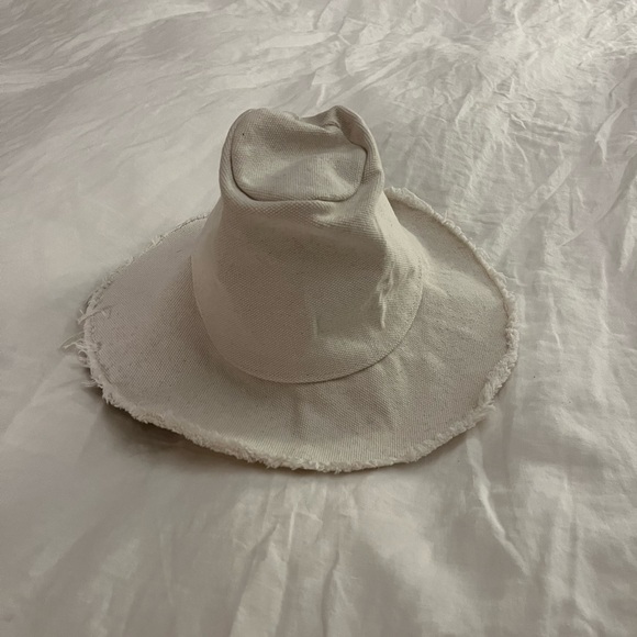 Magic canvas hat - Picture 3 of 3